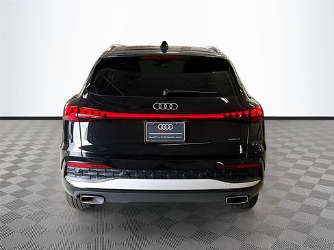Certified 2025 Audi Q5 Premium w/ Convenience Package AWD/4WD image 6