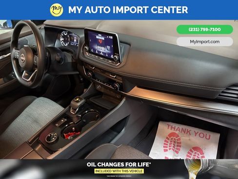 Used 2023 Nissan Rogue SV image 30