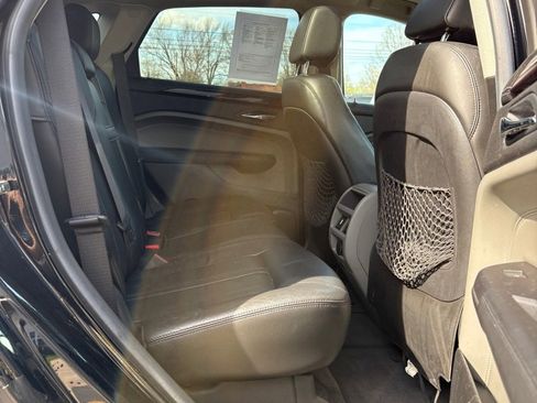 Used 2010 Cadillac SRX Luxury image 12