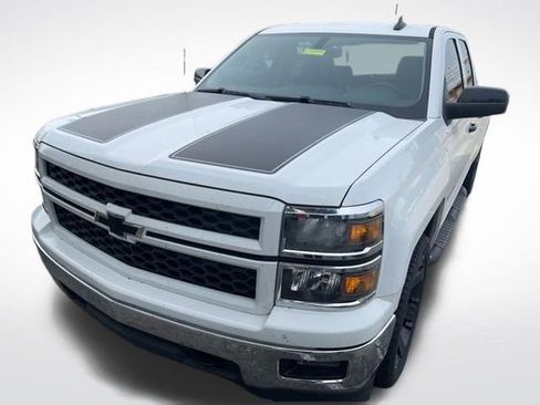 Used 2015 Chevrolet Silverado 1500 LT w/ Rally 2 Edition image 3