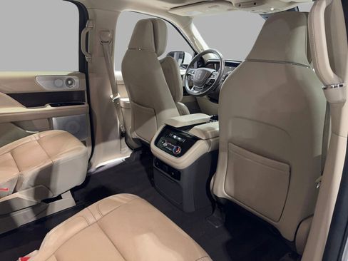Used 2020 Lincoln Navigator Reserve w/ Equipment Group 208A Reserve image 36