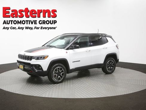 Used 2024 Jeep Compass Trailhawk AWD/4WD image 56