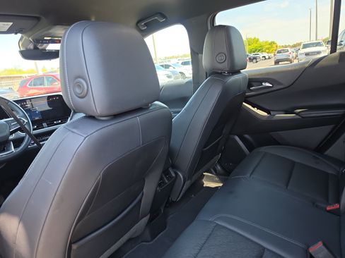 Certified 2025 Chevrolet Equinox LT w/ Convenience Package II FWD image 11