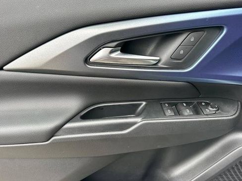 New 2026 Chevrolet Equinox EV LT FWD image 11