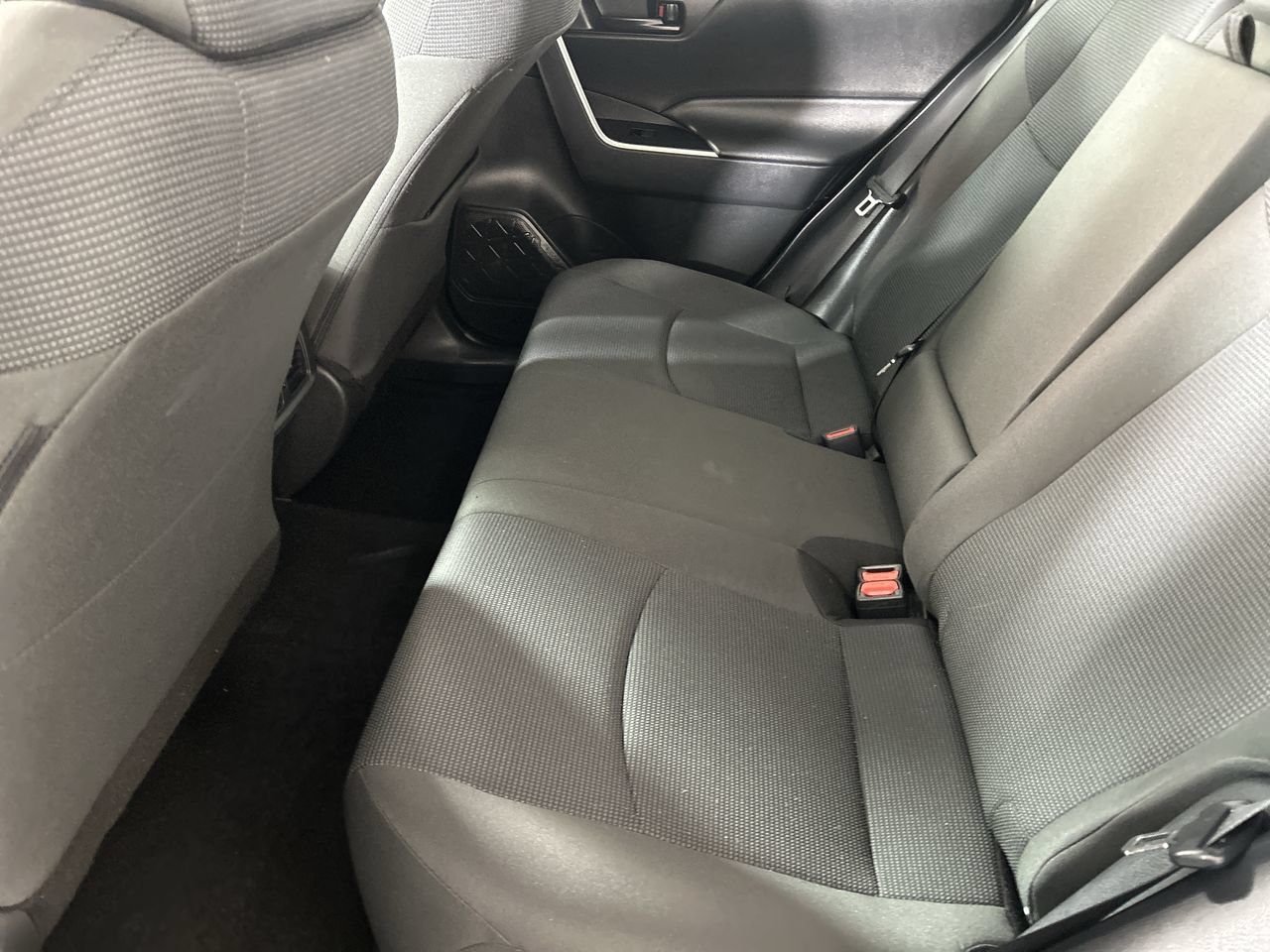 Used 2025 Toyota RAV4 LE AWD/4WD image 24