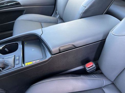 Certified 2025 Lexus ES 300h F Sport image 19