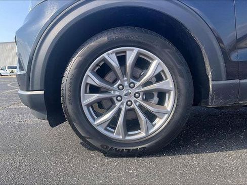 Certified 2023 Ford Explorer Limited AWD/4WD image 9