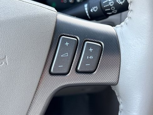 Used 2006 Cadillac XLR image 22