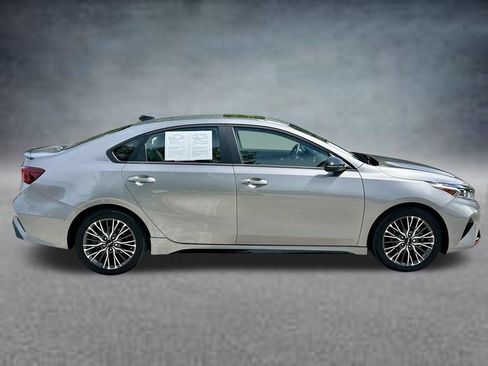 Used 2024 Kia Forte GT-Line w/ GT-Line Premium Package FWD image 4