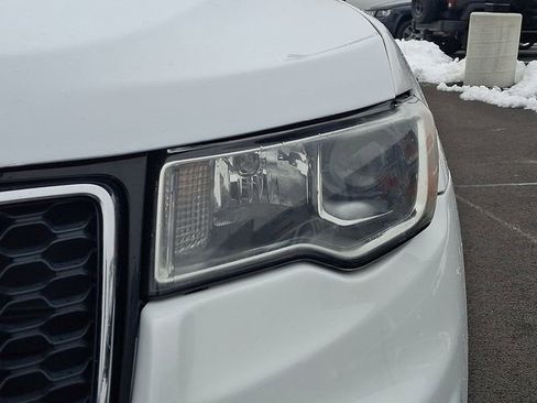 Used 2017 Jeep Grand Cherokee Limited image 13