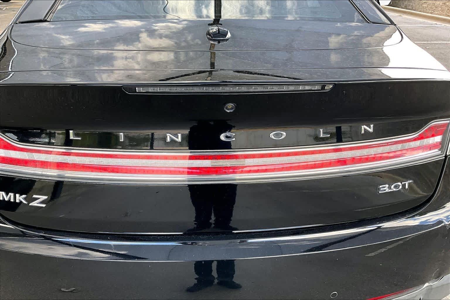 Used 2017 Lincoln MKZ Reserve FWD image 31