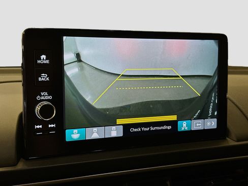 Used 2025 Honda Pilot Touring image 23