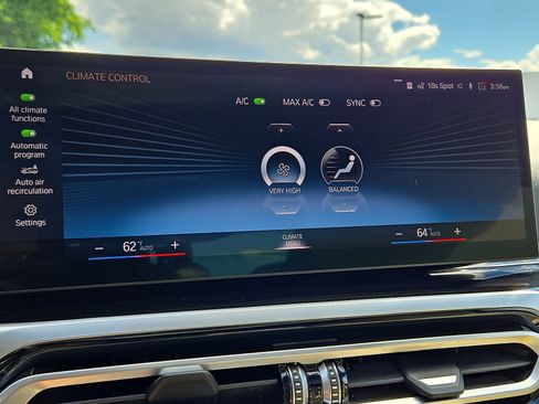 Used 2023 BMW 330i xDrive Sedan w/ Driving Assistance Package AWD/4WD image 16