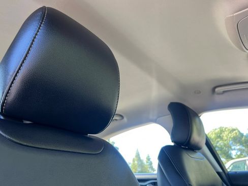 Certified 2018 Ford Fusion Energi SE FWD image 17