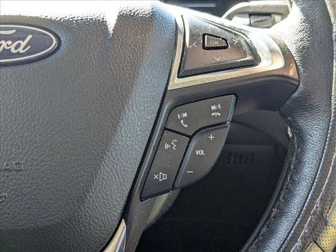 Used 2023 Ford Edge Titanium image 12