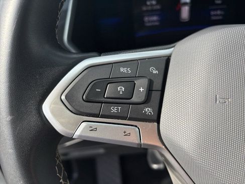 Used 2022 Volkswagen Tiguan SE image 20