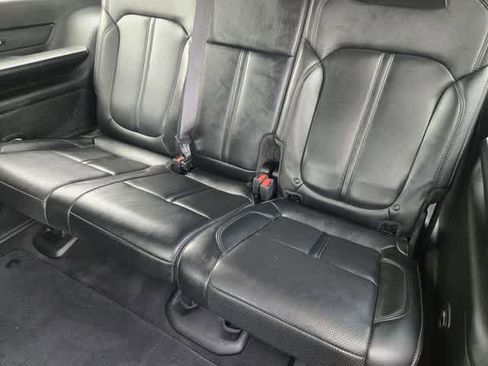 Used 2022 Jeep Wagoneer Series III RWD image 12