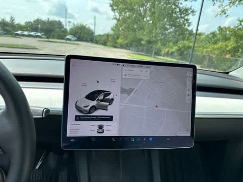 Used 2021 Tesla Model Y Long Range AWD/4WD image 8