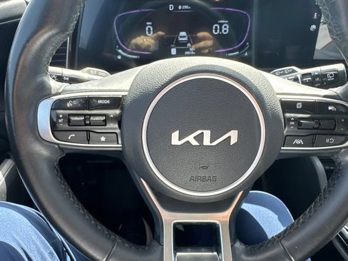 Used 2025 Kia Sportage EX FWD image 14