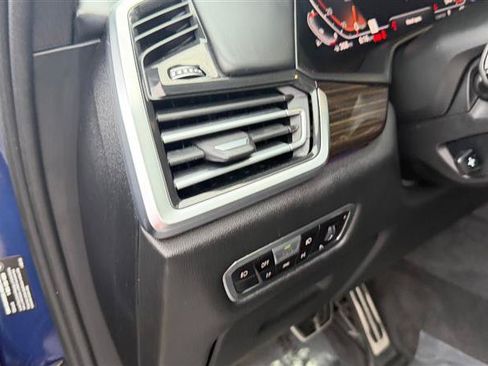 Used 2019 BMW X5 xDrive50i w/ M Sport Package AWD/4WD image 7
