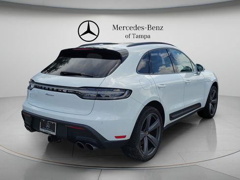 Used 2024 Porsche Macan AWD/4WD image 3