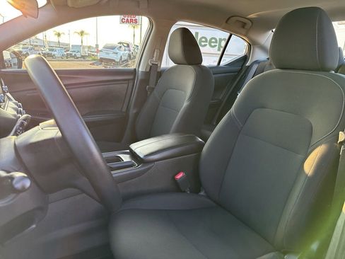 Used 2024 Nissan Sentra S image 18