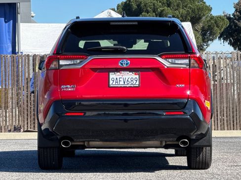 Used 2022 Toyota RAV4 XSE w/ Weather Package image 5