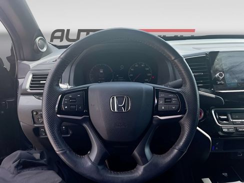 Used 2024 Honda Ridgeline Black Edition image 11