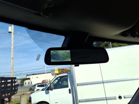 Used 2021 GMC Savana 3500 Extended w/ Power Convenience Package image 25