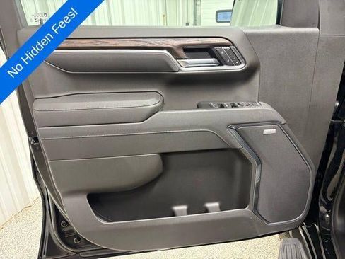 New 2026 GMC Sierra 1500 SLT image 6