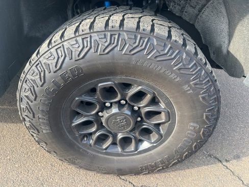 Used 2024 Chevrolet Silverado 2500 ZR2 w/ ZR2 Bison Edition image 12