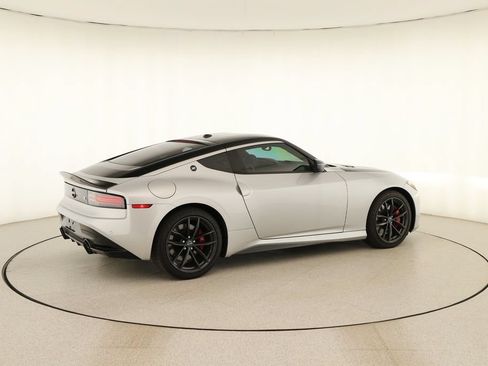 Used 2024 Nissan Z Performance w/ Floor Mat Package RWD image 7