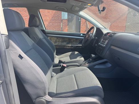 Used 2009 Volkswagen Rabbit 2-Door image 10