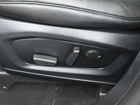 Used 2020 Ford Explorer XLT w/ Equipment Group 202A image 12