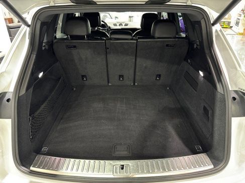 Used 2019 Porsche Cayenne image 38