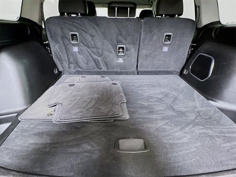 Used 2023 Jeep Grand Cherokee Limited w/ Luxury Tech Group II image 28