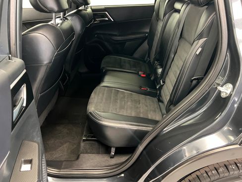 Used 2024 Mitsubishi Outlander FWD image 21