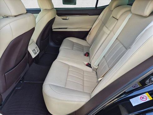 Used 2017 Lexus ES 350 w/ Luxury Package FWD image 18
