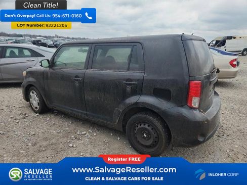 Used 2013 Scion xB image 3