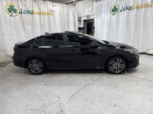 Used 2023 Kia Forte GT-Line w/ GT-Line Premium Package FWD image 11