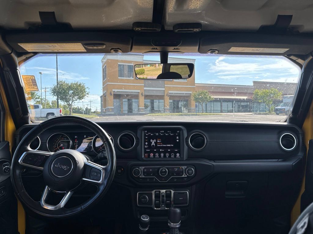 Used 2021 Jeep Wrangler Unlimited Sahara AWD/4WD image 12