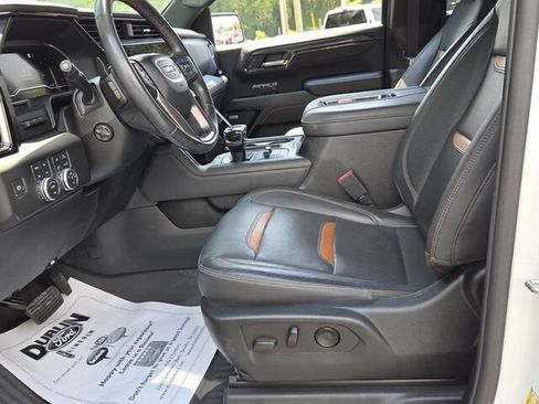 Used 2022 GMC Sierra 1500 AT4 w/ AT4 Premium Package AWD/4WD image 6