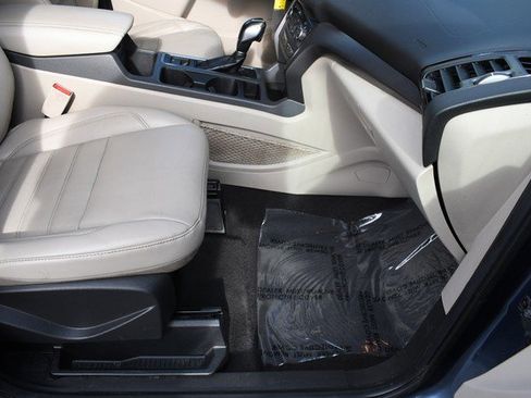 Used 2018 Ford Escape SEL image 24