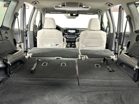 Used 2020 Honda Pilot Touring image 24