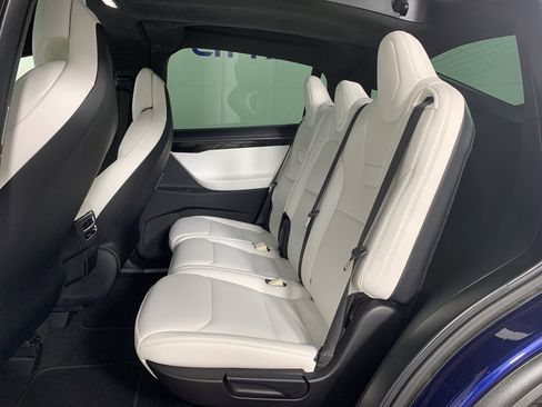 Used 2017 Tesla Model X 75D image 30