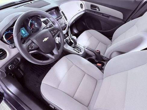 Used 2015 Chevrolet Cruze LT FWD image 18