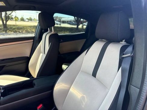 Used 2019 Honda Civic EX image 10