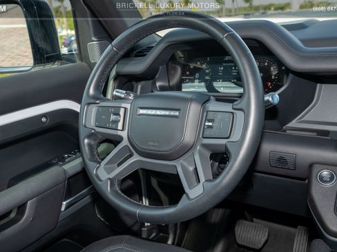 Used 2022 Land Rover Defender 90 X-Dynamic HSE AWD/4WD image 19