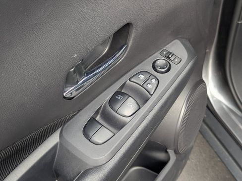 Used 2024 Nissan Kicks SV image 23