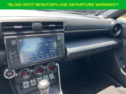 Used 2024 Toyota GR86 Premium RWD image 13